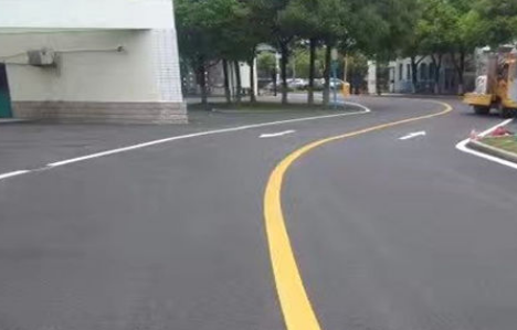 江蘇中穎定制廠區(qū)道路劃線，確保安全高效